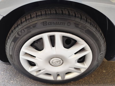 Opel Corsa 1.4 90CV GPL Tech 5 porte n-Joy (18)