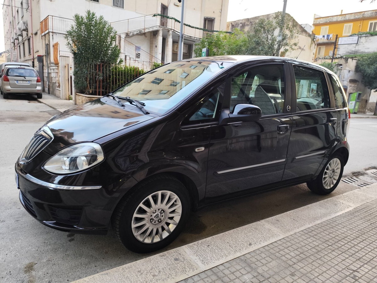 Lancia Musa 1.4 Diva Ecochic GPL (4)