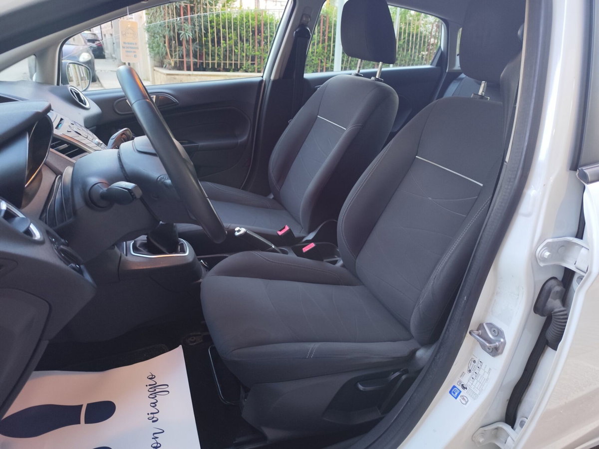 Ford Fiesta 1.5 TDCi 75CV 3 porte  Entry (10)