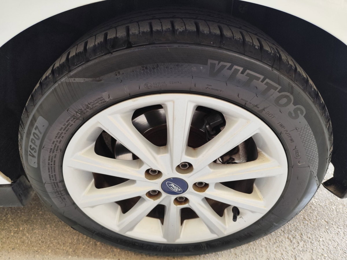 Ford C-Max 1.5 TDCi 120CV Powershift Start&Stop Titanium (13)