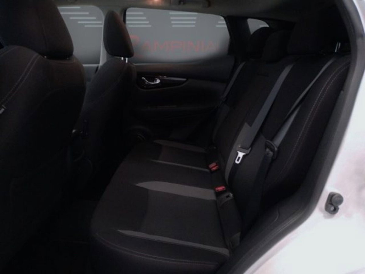 Nissan Qashqai 1.3 DIG-T 140 CV N-Connecta (18)