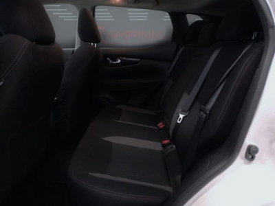 Nissan Qashqai 1.3 DIG-T 140 CV N-Connecta (18)