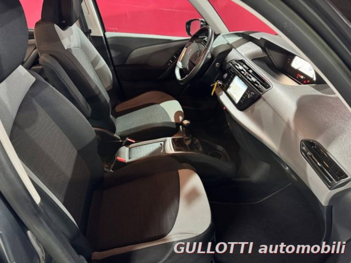 Citroen Grand C4 Picasso 1.6 e-HDi 115 Seduction (13)