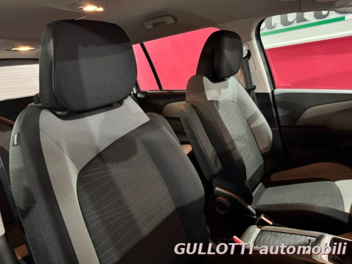 Citroen Grand C4 Picasso 1.6 e-HDi 115 Seduction (14)