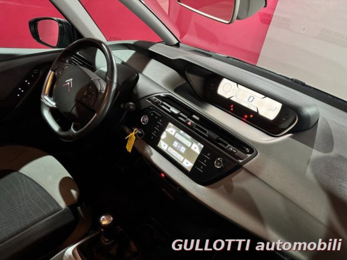 Citroen Grand C4 Picasso 1.6 e-HDi 115 Seduction (15)