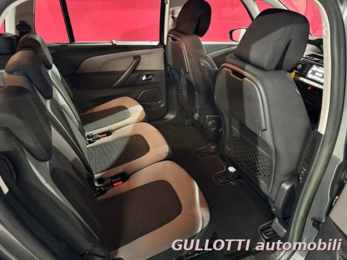 Citroen Grand C4 Picasso 1.6 e-HDi 115 Seduction (16)