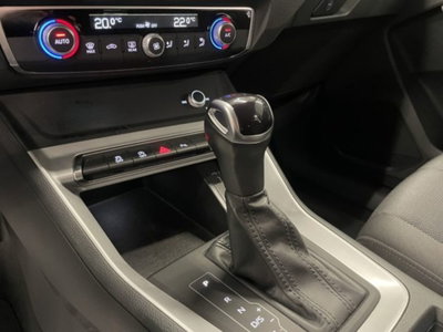 Audi Q3 Sportback 2.0 tdi Business 150cv s-tronic (2)