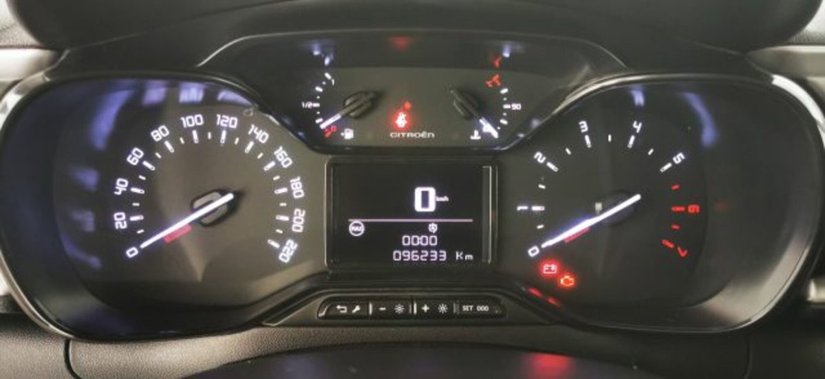 Citroen C3 BlueHDi 100 S&S Shine (10)