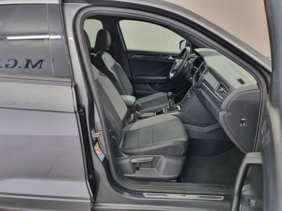 Volkswagen T-Roc 1.5 tsi R-Line (10)