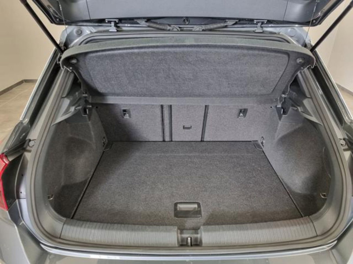 Volkswagen T-Roc 1.5 tsi R-Line (13)