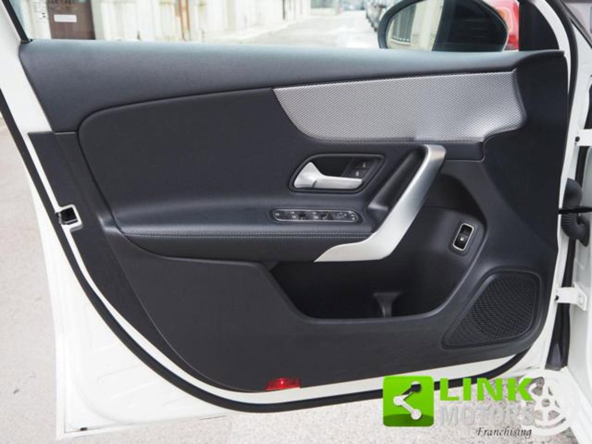 Mercedes-Benz Classe A 250 e phev Advanced auto (19)