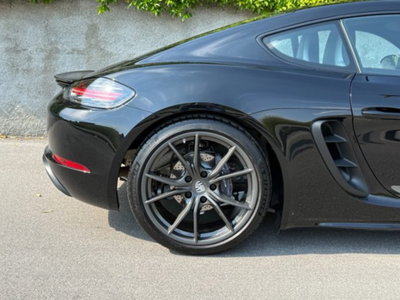 Porsche 718 Cayman  Cayman 2.0 T (6)