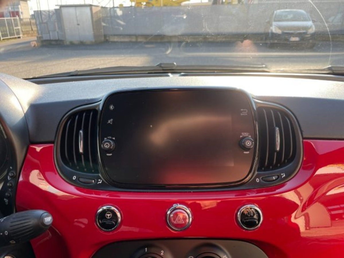 Fiat 500 1.0 Hybrid Connect (8)