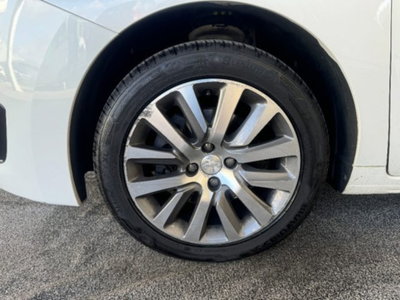 Peugeot 5008 2.0 HDi 163CV aut. Business (14)