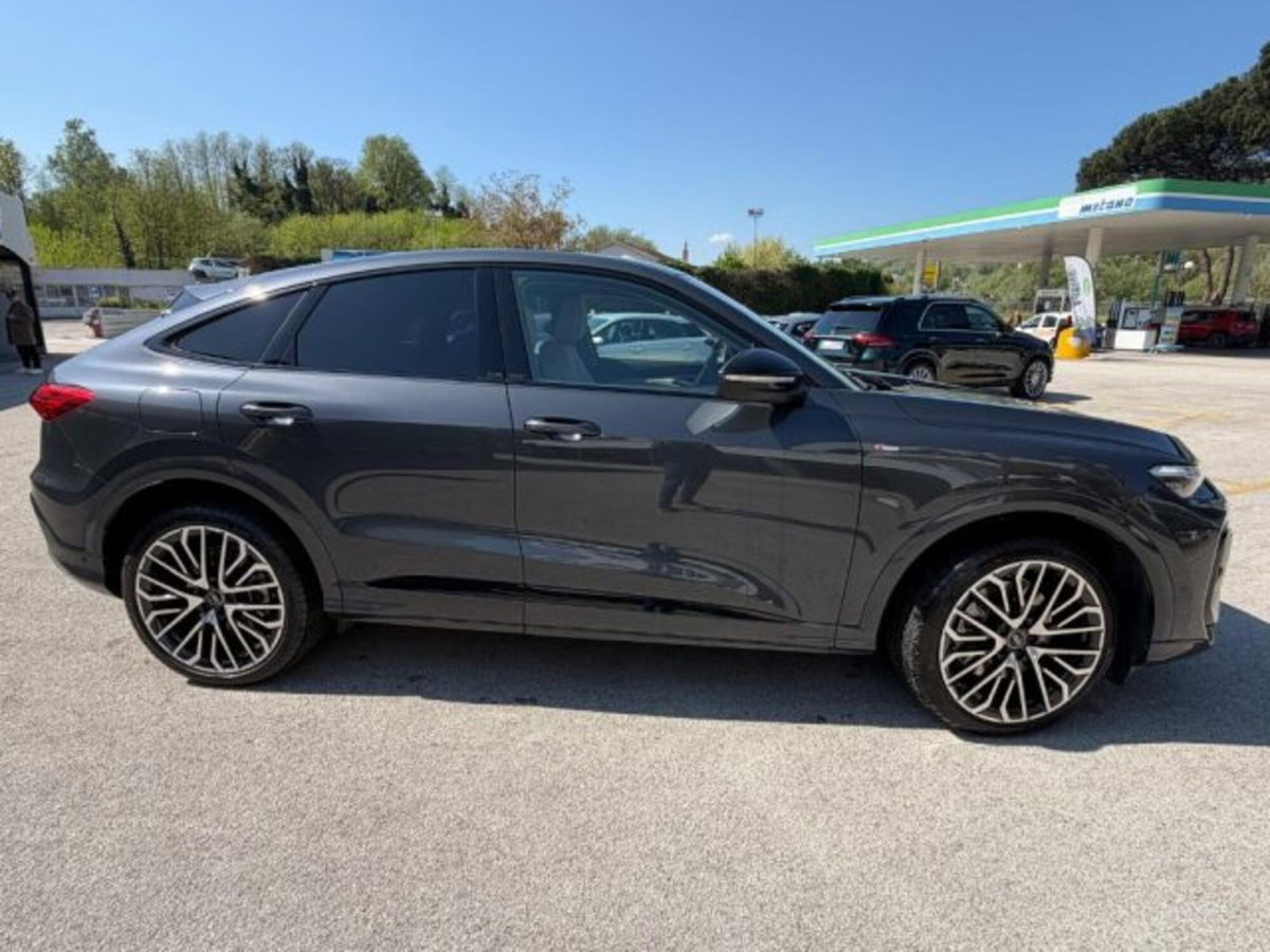 Audi Q5 40 2.0 tfsi mhev 12V S line quattro s-tronic (5)