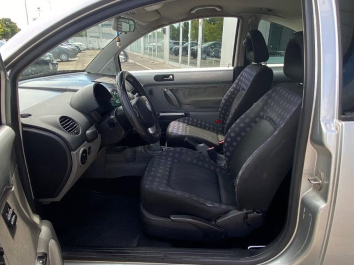 Volkswagen New Beetle TDI (10)