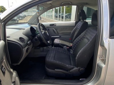 Volkswagen New Beetle TDI (10)