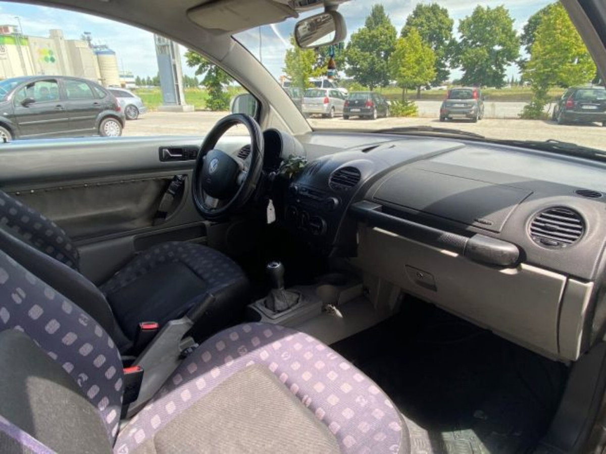Volkswagen New Beetle TDI (11)