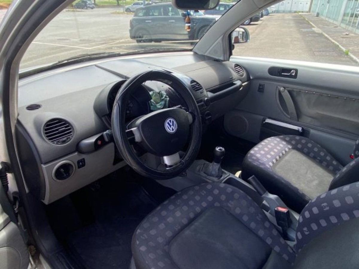 Volkswagen New Beetle TDI (12)