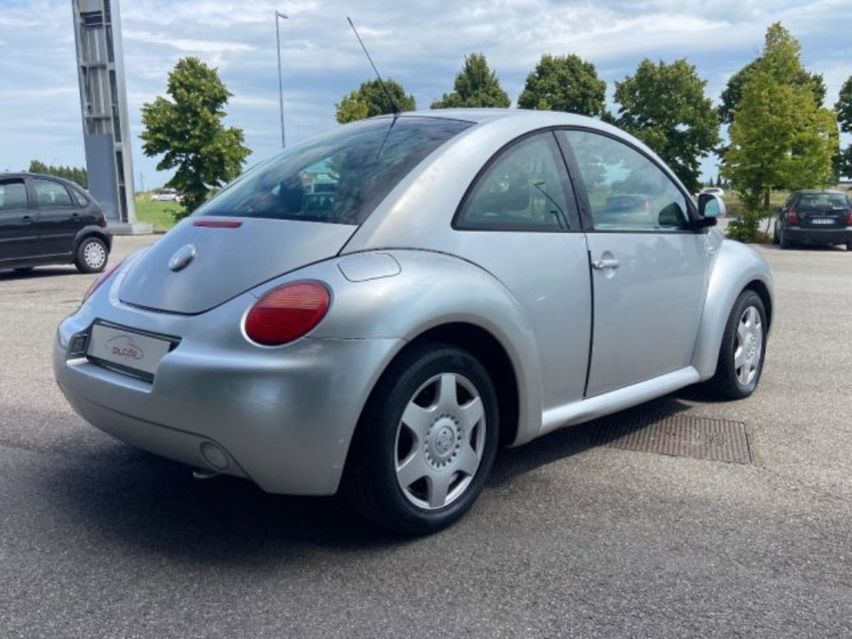 Volkswagen New Beetle TDI (5)