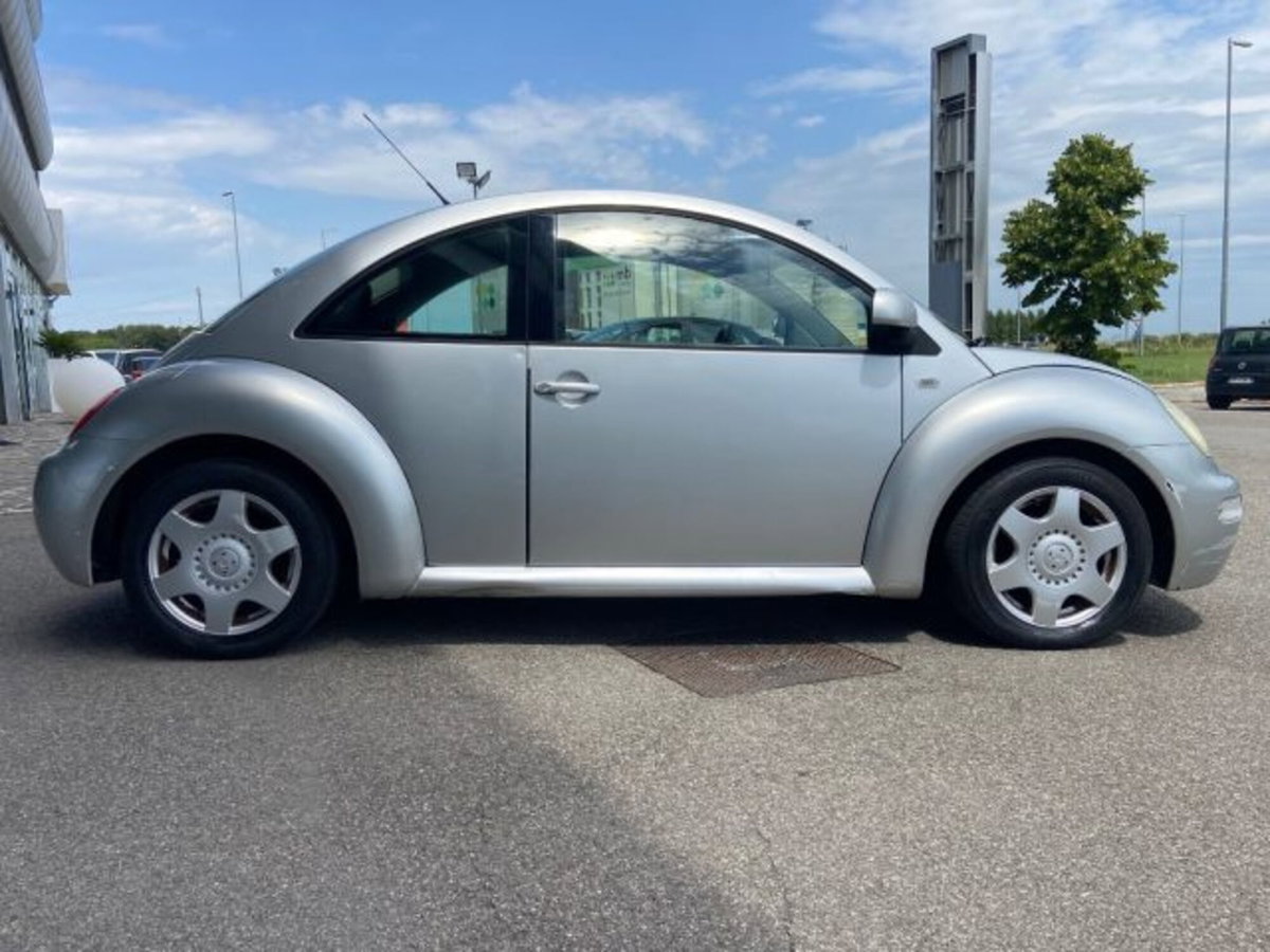 Volkswagen New Beetle TDI (7)