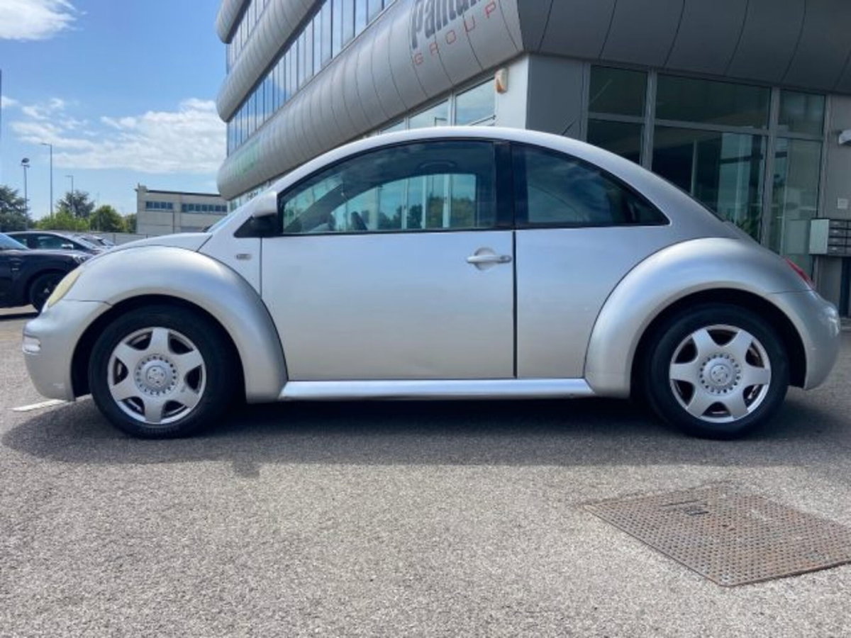 Volkswagen New Beetle TDI (8)