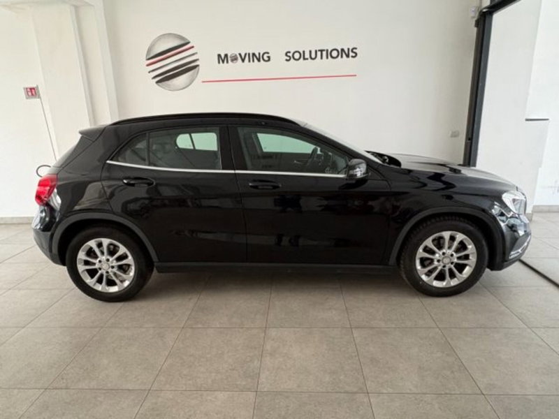 Mercedes-Benz GLA SUV 180 d Business