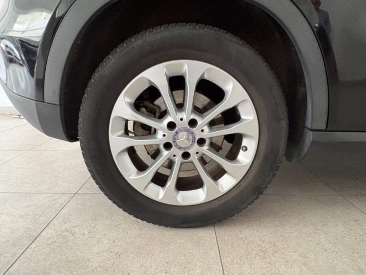 Mercedes-Benz GLA SUV 180 d Business (15)