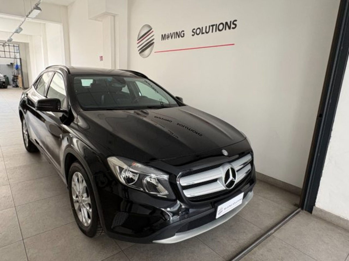 Mercedes-Benz GLA SUV 180 d Business (4)