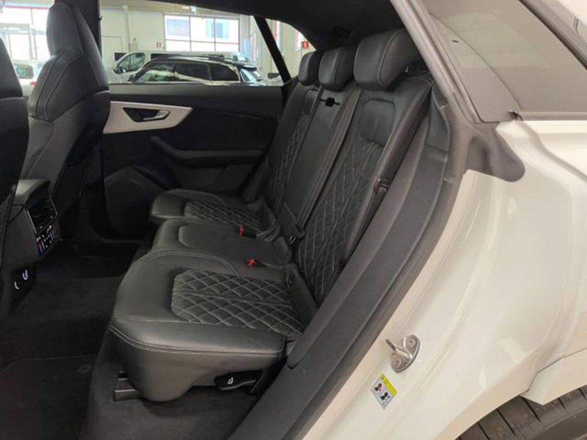 Audi SQ8 TDI quattro tiptronic (14)