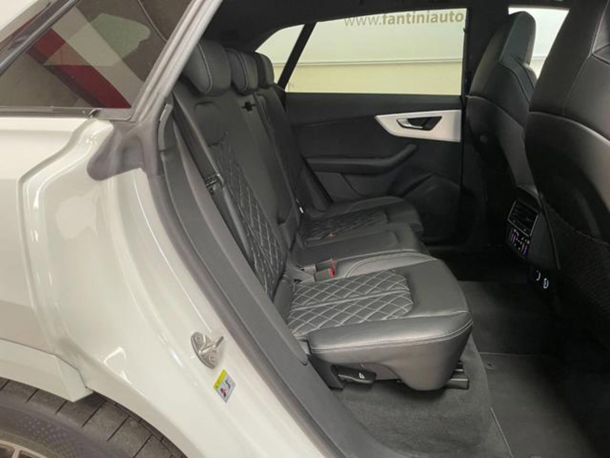 Audi SQ8 TDI quattro tiptronic (17)