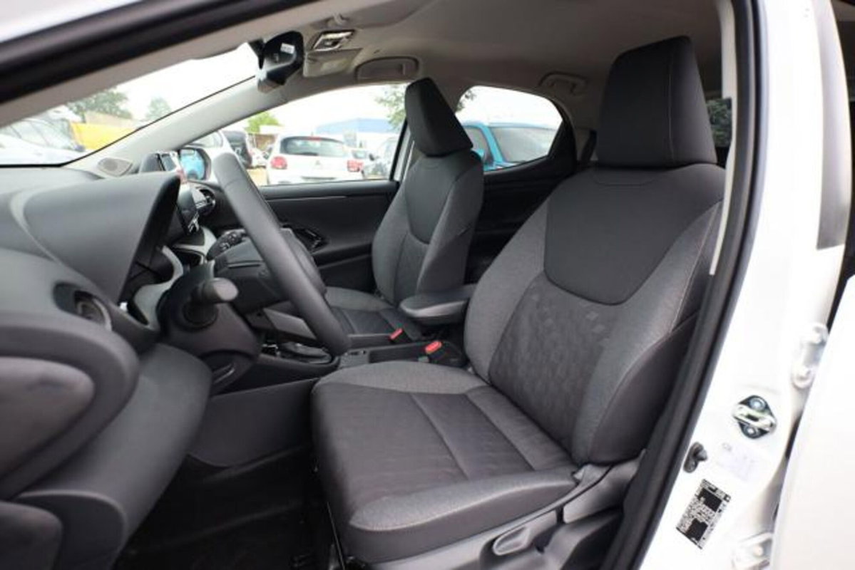 Toyota Yaris 1.5 Hybrid 5 porte Trend (5)