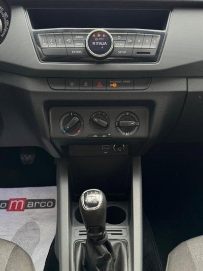 Skoda Fabia 1.0 MPI 60 CV Business (11)