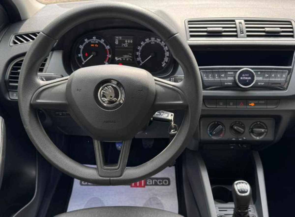 Skoda Fabia 1.0 MPI 60 CV Business (8)