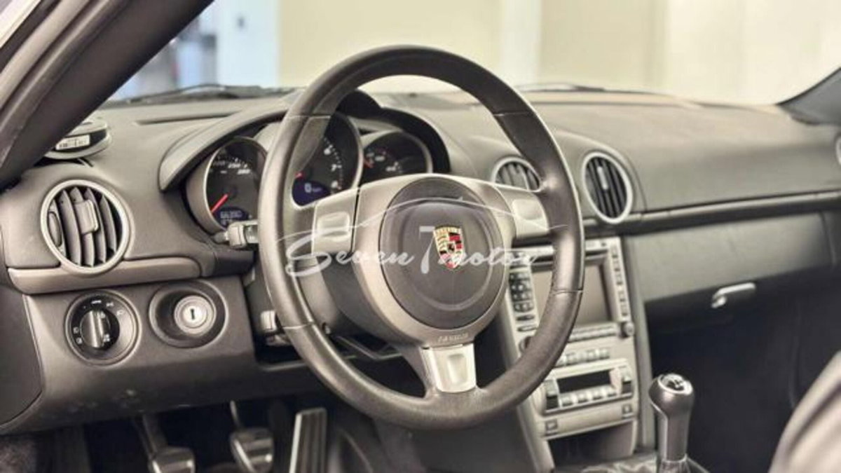 Porsche Cayman 2.7 (10)