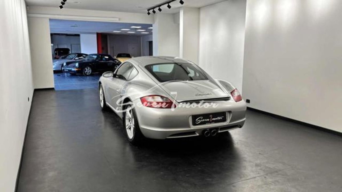 Porsche Cayman 2.7 (4)