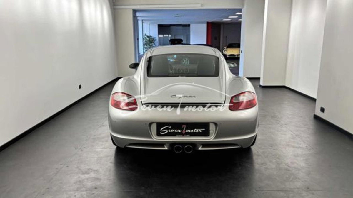 Porsche Cayman 2.7 (5)