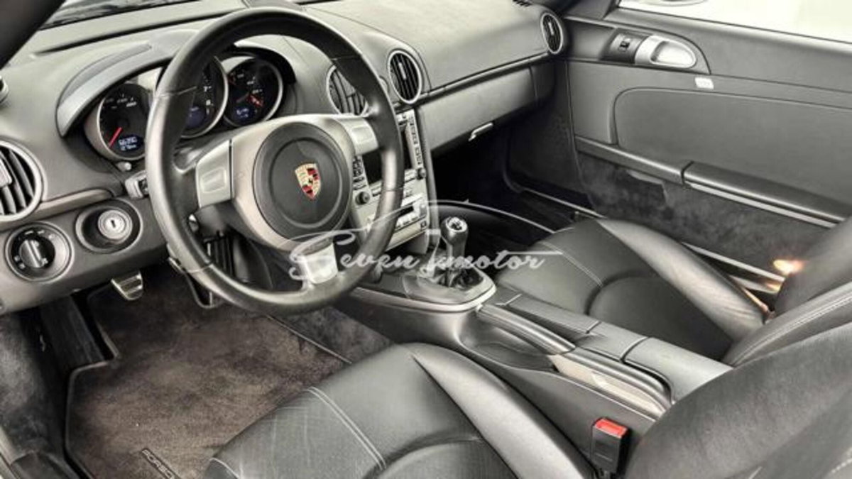 Porsche Cayman 2.7 (8)