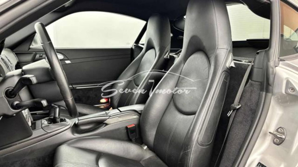 Porsche Cayman 2.7 (9)