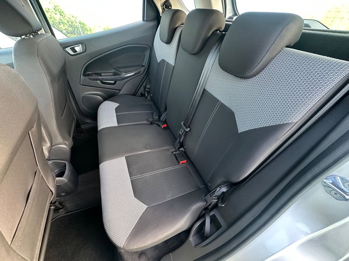 Ford EcoSport 1.5 TDCi 95 CV Plus (8)