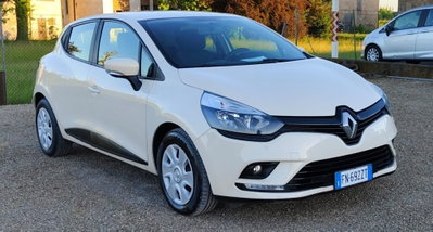 Renault Clio dCi 8V 75 CV Start&Stop 5 porte Energy Duel2 usata
