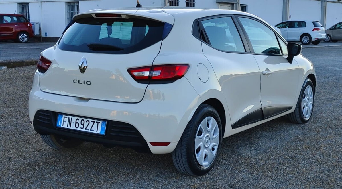Renault Clio dCi 8V 75 CV Start&Stop 5 porte Energy Duel2 (4)