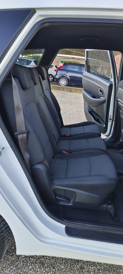 Kia Carens 1.7 CRDi 115 CV Class (15)