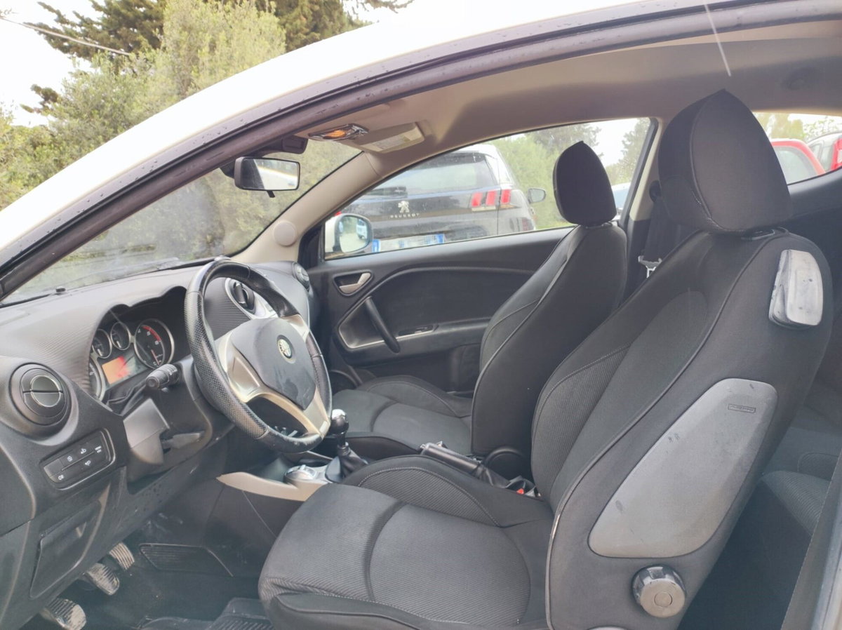 Alfa Romeo MiTo 1.3 JTDm-2 95 CV S&S Distinctive (8)