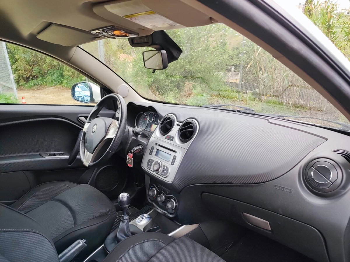 Alfa Romeo MiTo 1.3 JTDm-2 95 CV S&S Distinctive (9)