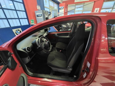 Toyota Aygo 1.0 12V VVT-i 5 porte Griffe (11)