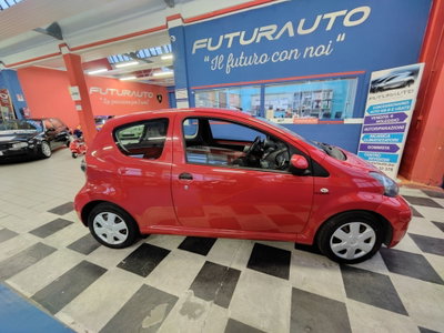 Toyota Aygo 1.0 12V VVT-i 5 porte Griffe (5)