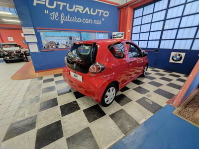 Toyota Aygo 1.0 12V VVT-i 5 porte Griffe (6)