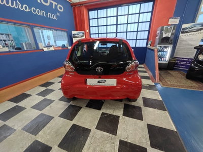 Toyota Aygo 1.0 12V VVT-i 5 porte Griffe (7)