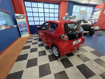 Toyota Aygo 1.0 12V VVT-i 5 porte Griffe (8)
